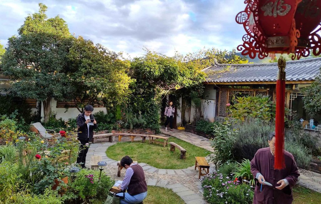 Sensory experience in herb gardens in China